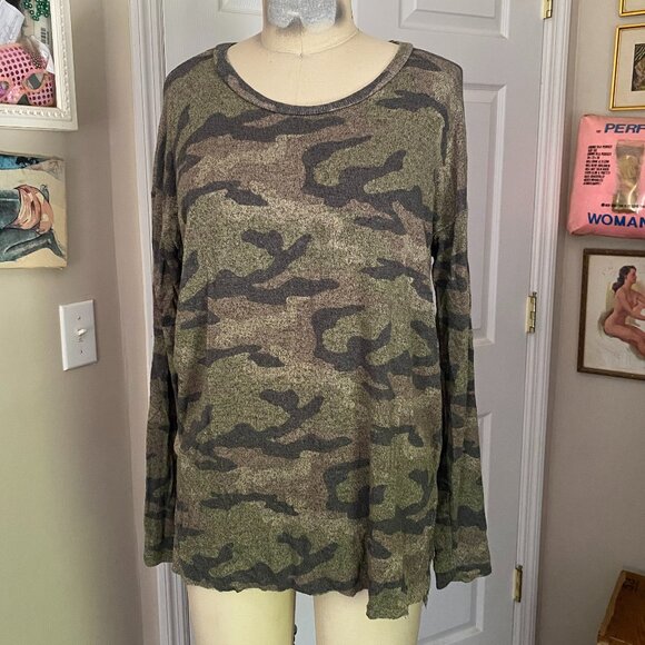 AMERICAN EAGLE Oufitters Green CAMO Camouflage Stretch L/Slv Shirt *XS* B127 - Picture 2 of 6